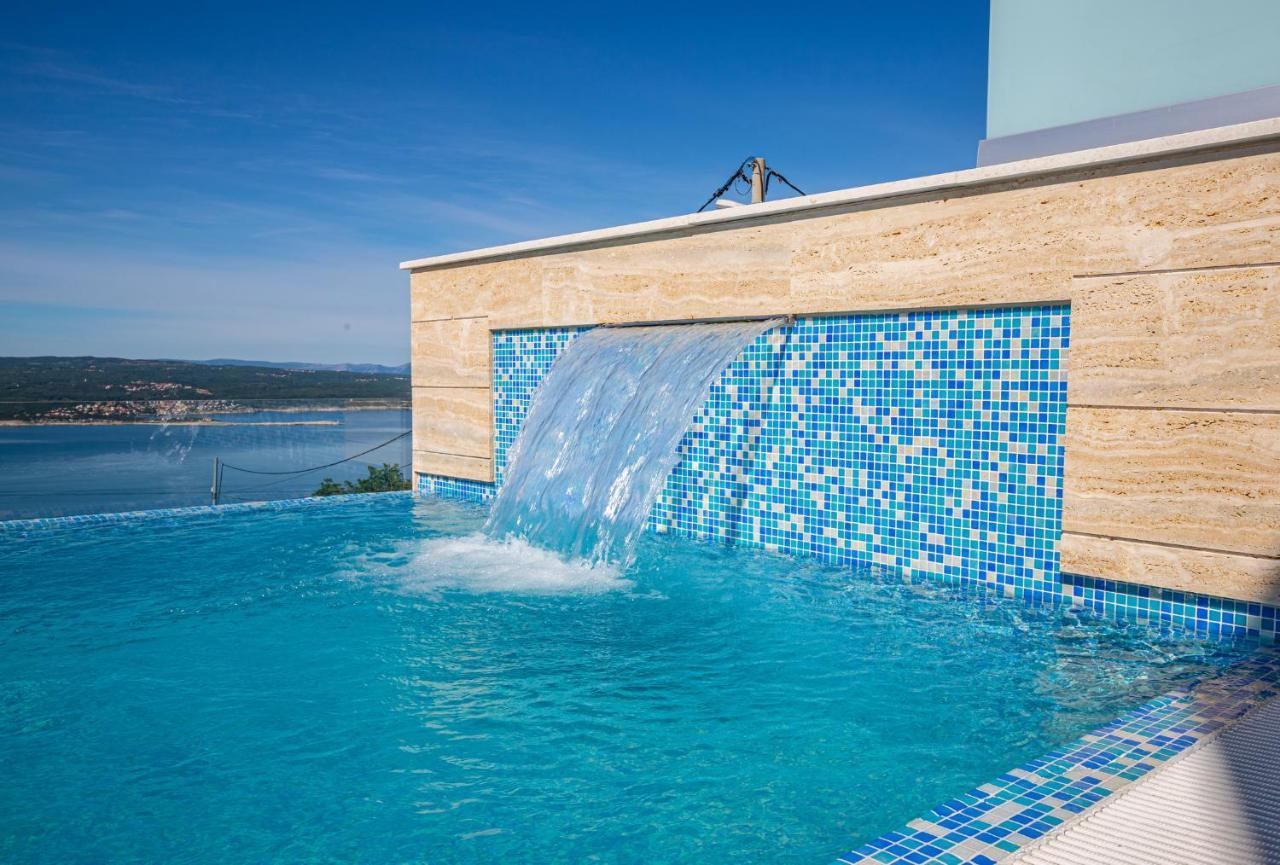 Villa Marassi With Heated Pool, Hot Tub And Sauna Цриквеница Экстерьер фото