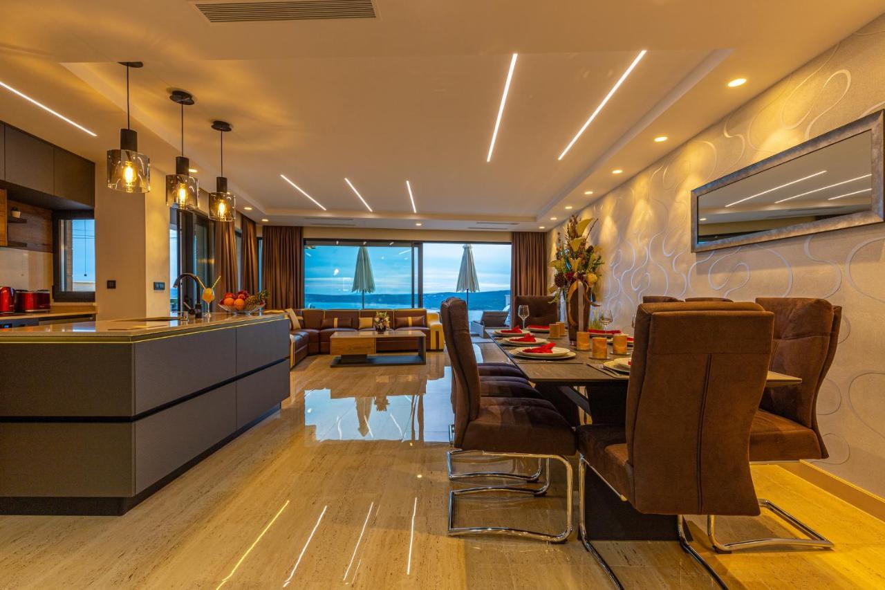 Villa Marassi With Heated Pool, Hot Tub And Sauna Цриквеница Экстерьер фото