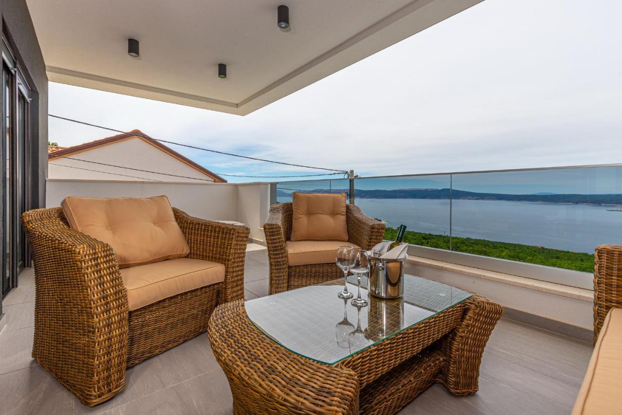 Villa Marassi With Heated Pool, Hot Tub And Sauna Цриквеница Экстерьер фото