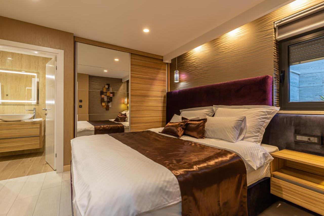 Villa Marassi With Heated Pool, Hot Tub And Sauna Цриквеница Экстерьер фото