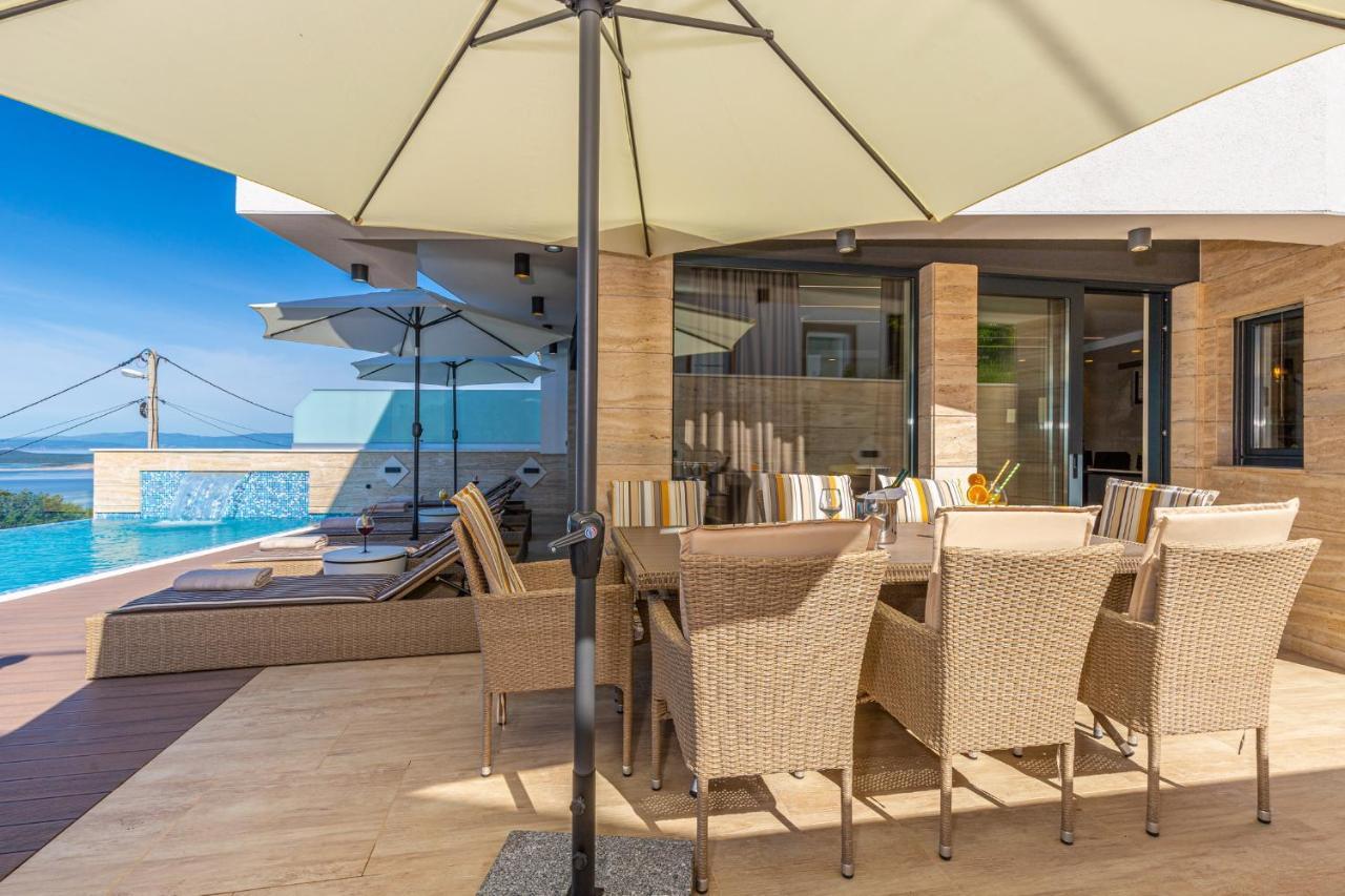 Villa Marassi With Heated Pool, Hot Tub And Sauna Цриквеница Экстерьер фото